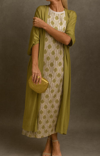 MILENA | Vestido Satinado Elegante con Estola Incluida y Línea Adelgazante para Ocasiones Especiales