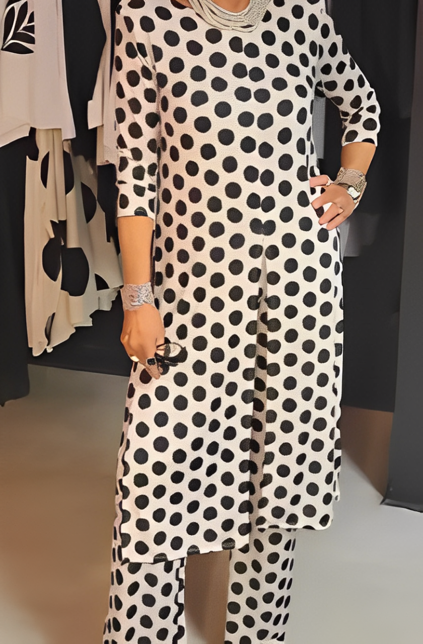 LILIANA | Conjunto Completo de Dos Piezas con Estampado de Lunares para una Elegancia Desenfadada y Looks de Verano Versátiles