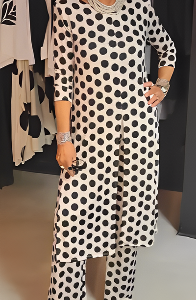 LILIANA | Conjunto Completo de Dos Piezas con Estampado de Lunares para una Elegancia Desenfadada y Looks de Verano Versátiles