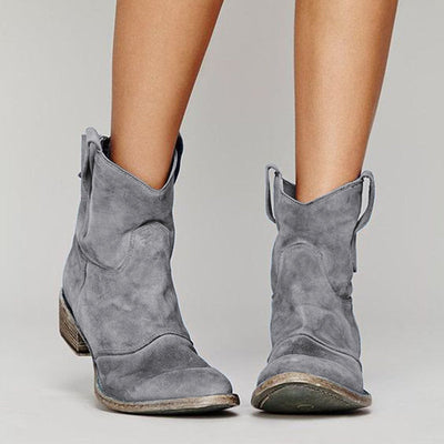 Carlota – Botines atemporales