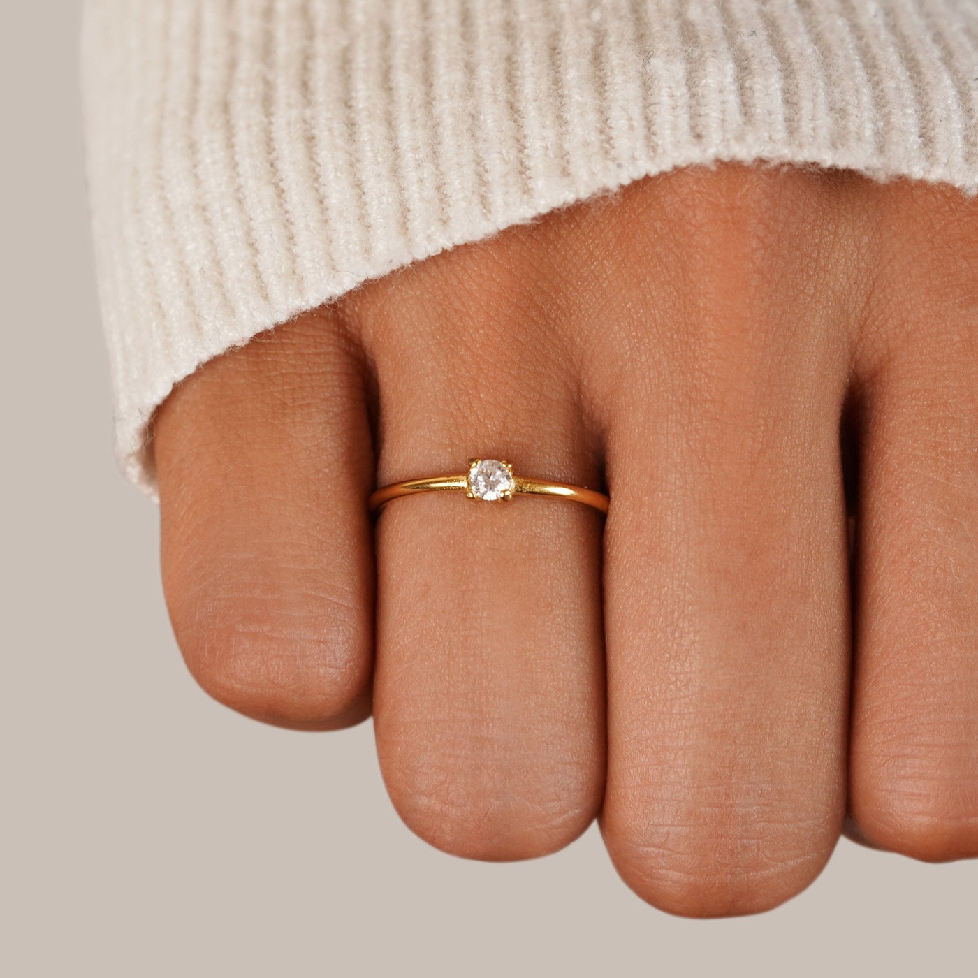 Anillos de oro con piedra natal