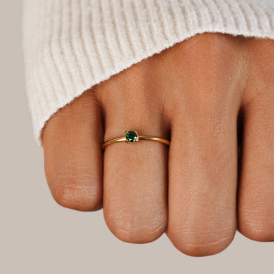 Anillos de oro con piedra natal