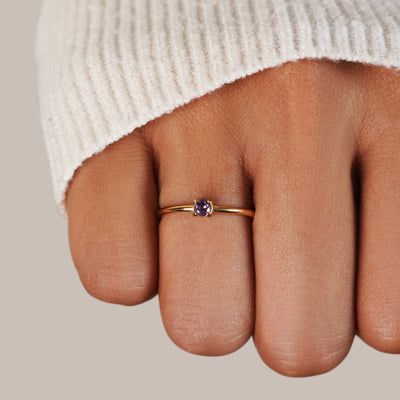Anillos de oro con piedra natal