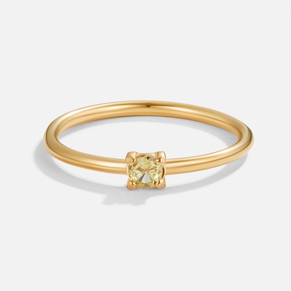 Anillos de oro con piedra natal